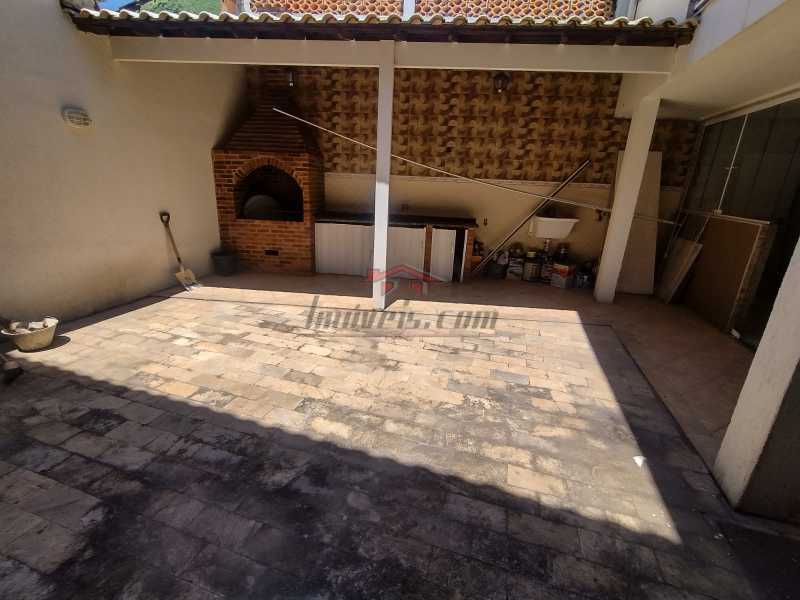 Casa de Condomínio à venda com 4 quartos, 220m² - Foto 23