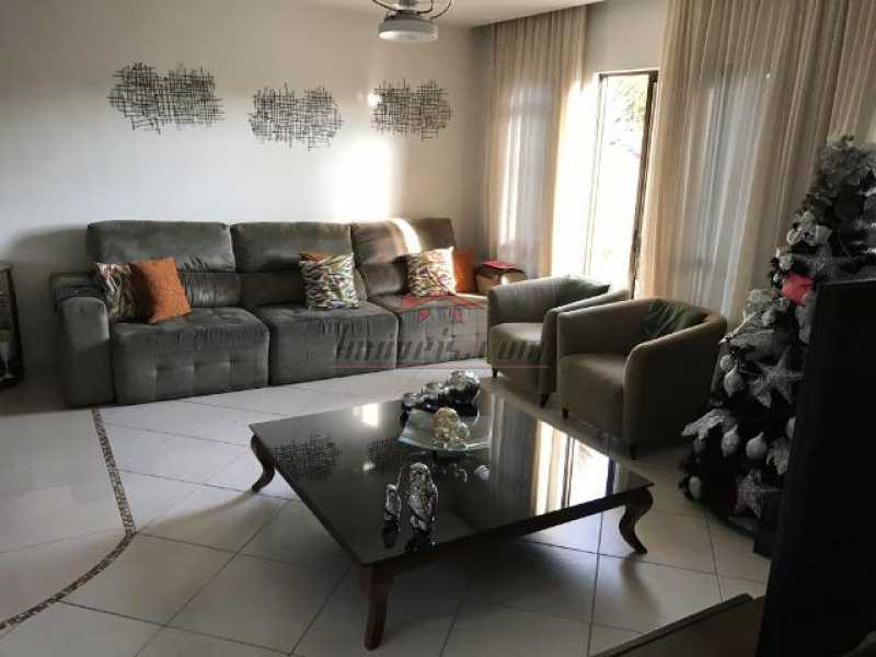 Casa de Condomínio à venda com 3 quartos, 202m² - Foto 2