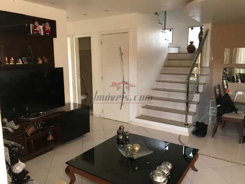 Casa de Condomínio à venda com 3 quartos, 202m² - Foto 1