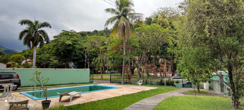 Casa de Condomínio à venda com 4 quartos, 460m² - Foto 3