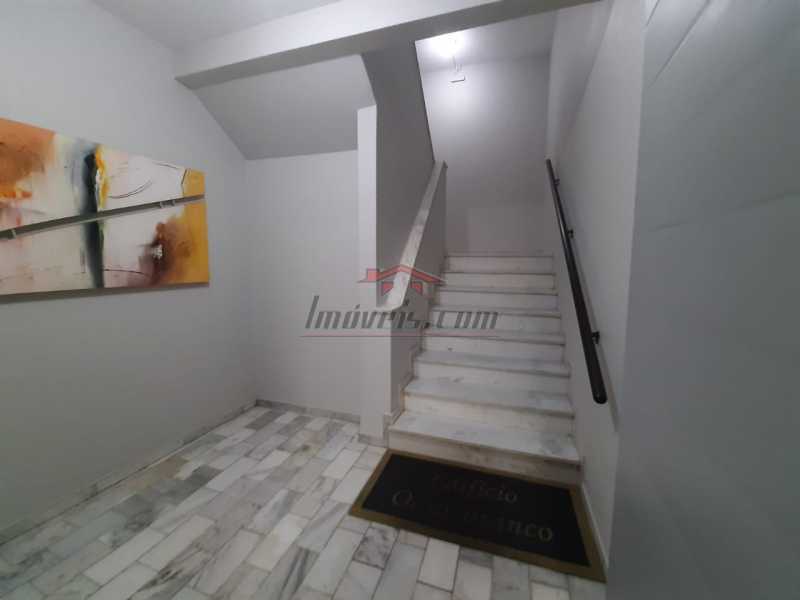 Apartamento à venda com 2 quartos, 69m² - Foto 13