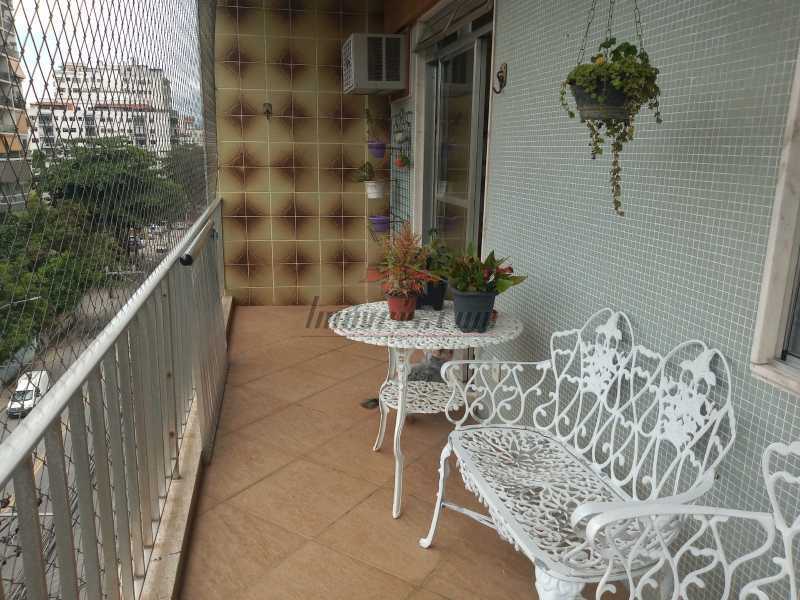 Apartamento à venda com 2 quartos, 111m² - Foto 2