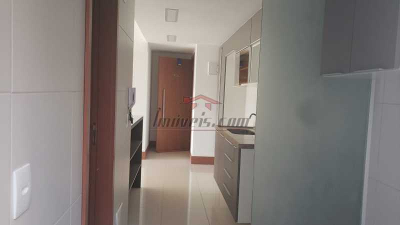 Apartamento à venda com 3 quartos, 118m² - Foto 2