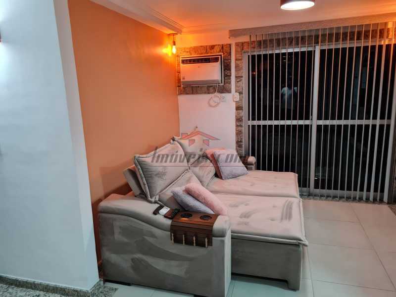 Apartamento à venda com 2 quartos, 70m² - Foto 3