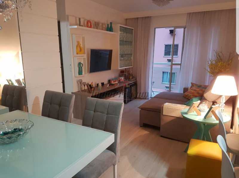 Apartamento à venda com 2 quartos, 60m² - Foto 4