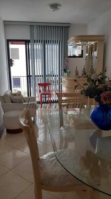 Apartamento à venda com 2 quartos, 70m² - Foto 3