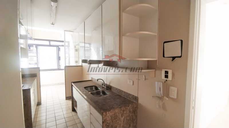 Apartamento à venda com 3 quartos, 138m² - Foto 12