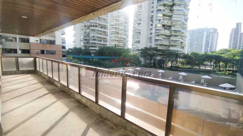 Apartamento à venda com 3 quartos, 138m² - Foto 3