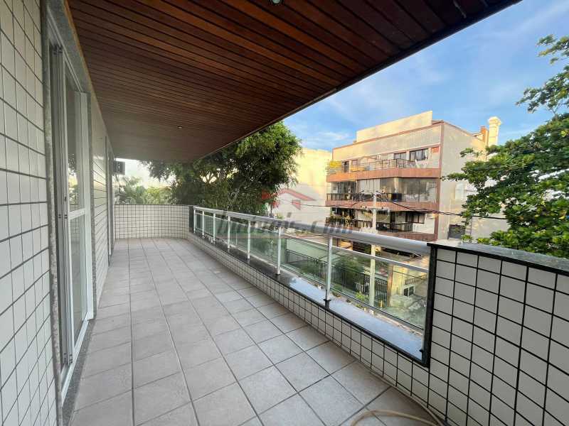 Apartamento à venda com 3 quartos, 140m² - Foto 3