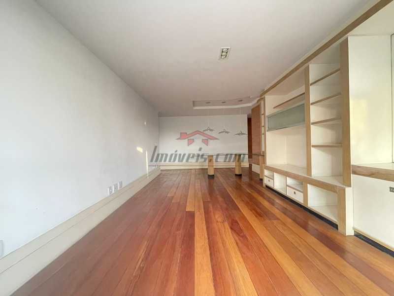 Apartamento à venda com 3 quartos, 140m² - Foto 9