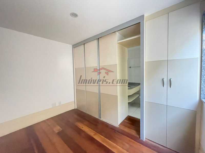 Apartamento à venda com 3 quartos, 140m² - Foto 11