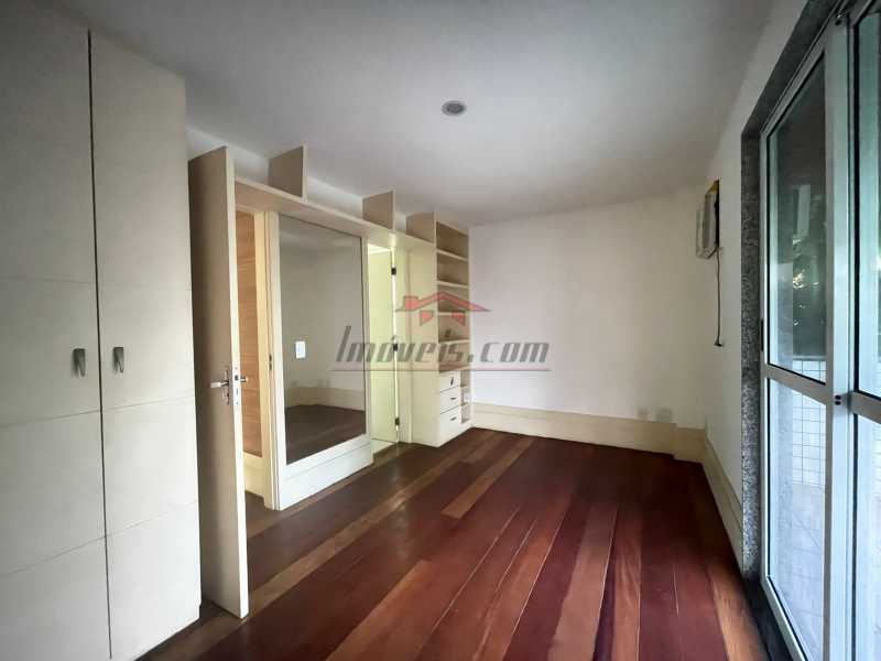 Apartamento à venda com 3 quartos, 140m² - Foto 14