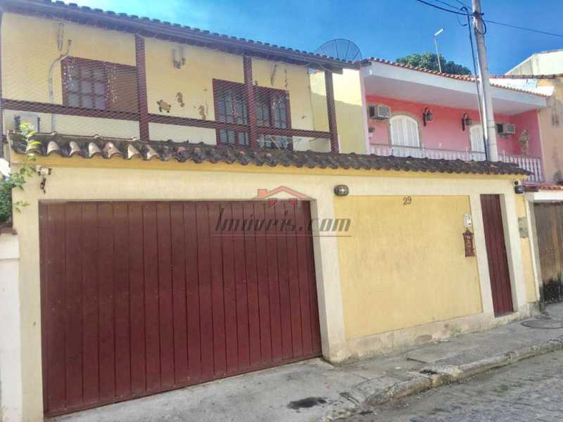 Casa de Condomínio à venda com 3 quartos, 134m² - Foto 1