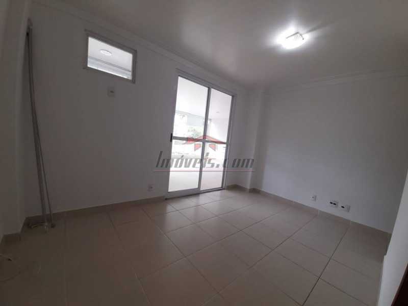 Apartamento à venda com 2 quartos, 110m² - Foto 11