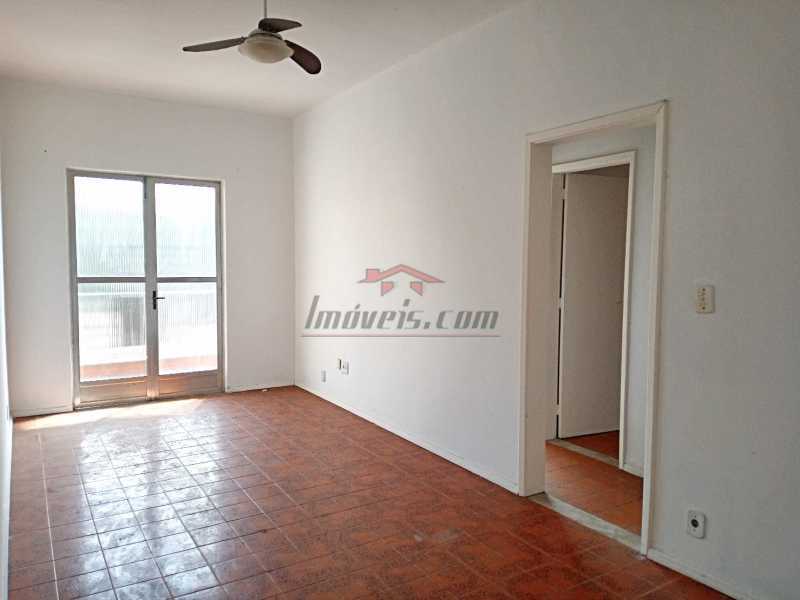 Apartamento à venda com 2 quartos, 72m² - Foto 2