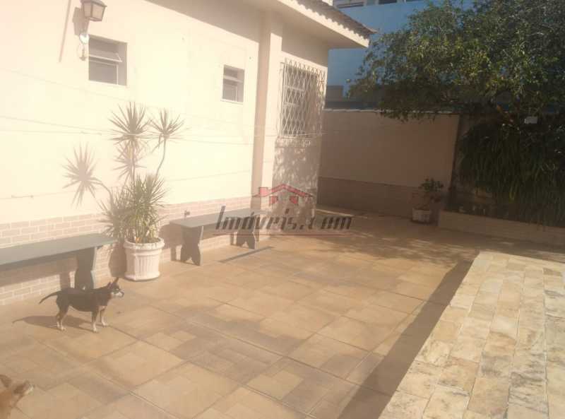 Casa à venda com 3 quartos, 210m² - Foto 11