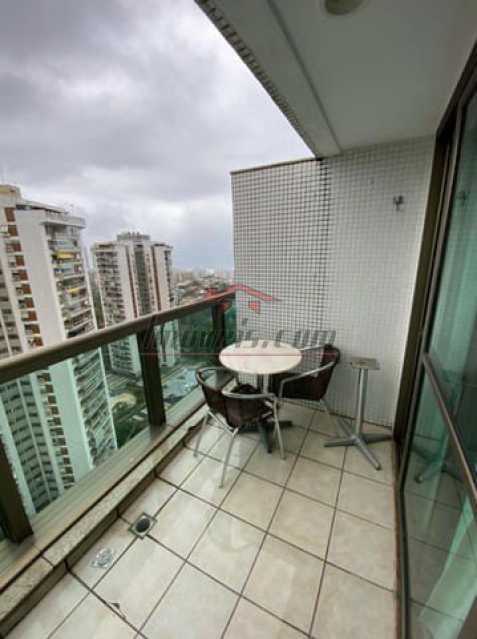 Apartamento à venda com 2 quartos, 65m² - Foto 3