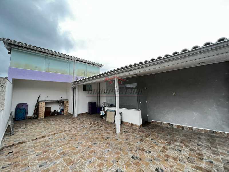 Casa de Condomínio à venda com 3 quartos, 215m² - Foto 6