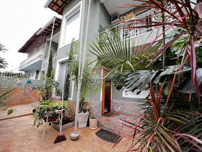 Casa de Condomínio à venda com 4 quartos, 348m² - Foto 2