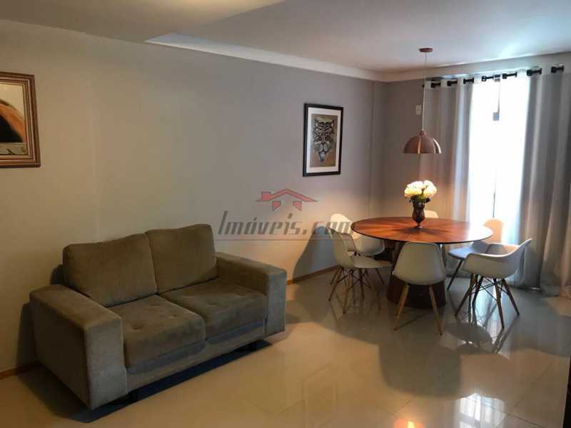 Apartamento à venda com 3 quartos, 147m² - Foto 2