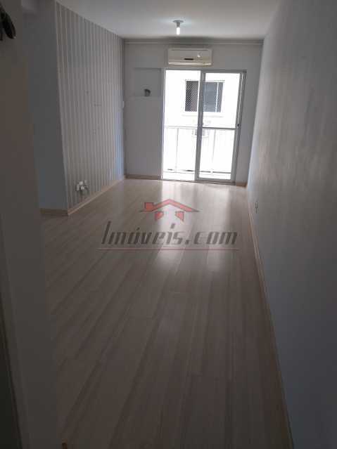 Apartamento à venda com 2 quartos, 62m² - Foto 2