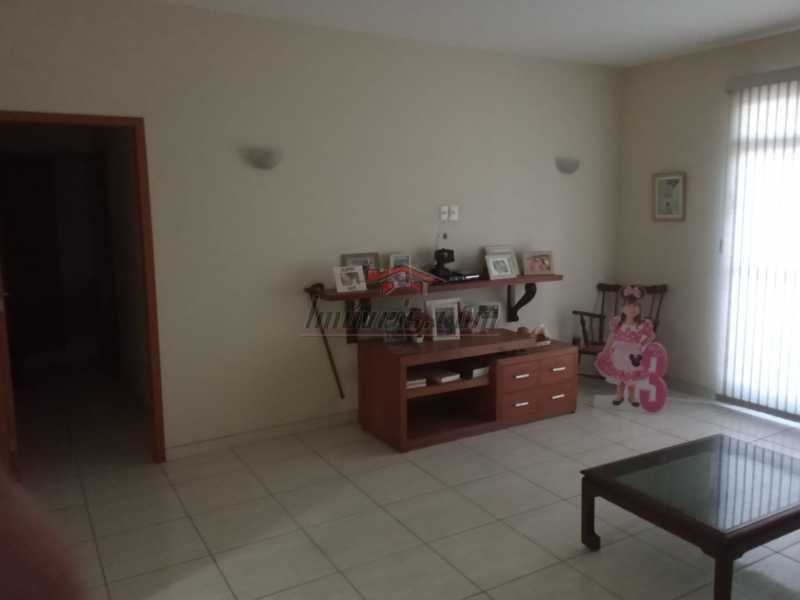 Casa Comercial à venda com 2 quartos, 300m² - Foto 13