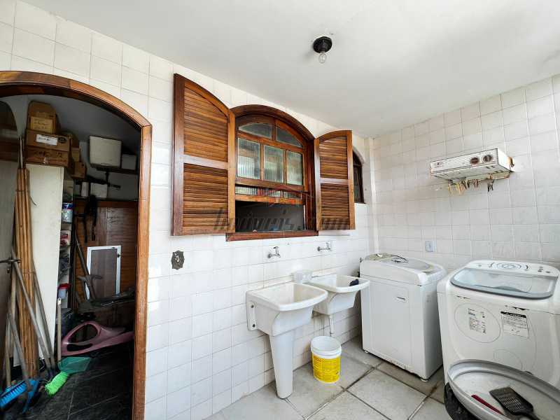 Casa de Condomínio à venda com 3 quartos, 226m² - Foto 17