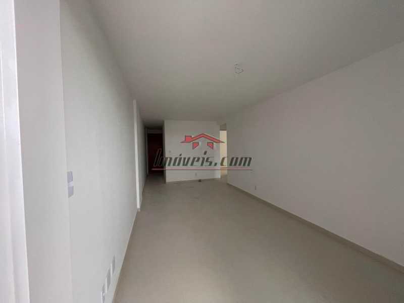 Apartamento à venda com 2 quartos, 67m² - Foto 3