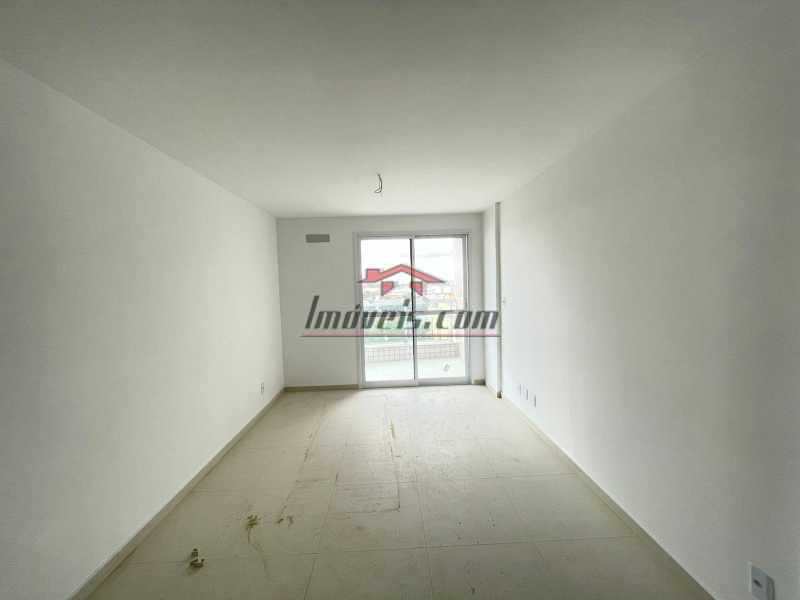 Apartamento à venda com 2 quartos, 67m² - Foto 9