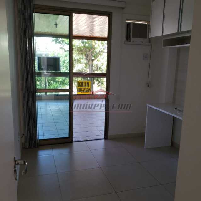 Apartamento à venda com 3 quartos, 110m² - Foto 2