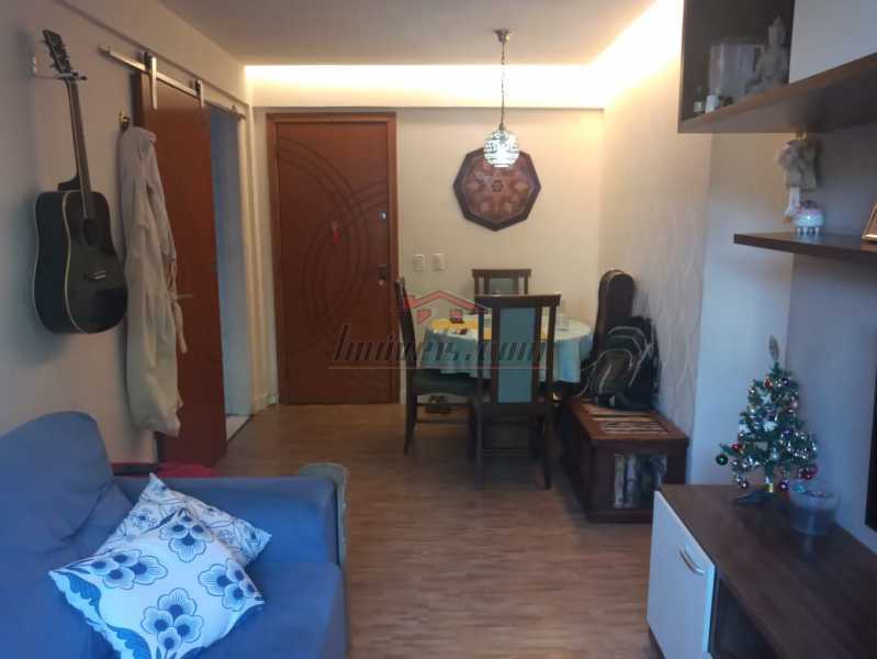 Apartamento à venda com 2 quartos, 60m² - Foto 2