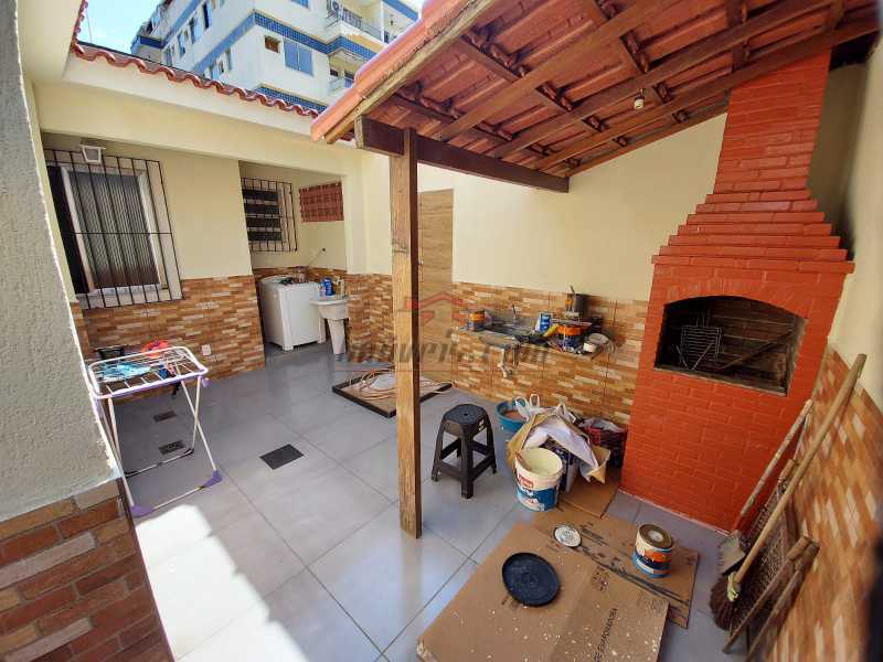 Casa à venda com 4 quartos, 156m² - Foto 1