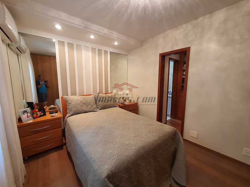 Casa de Condomínio à venda com 4 quartos, 281m² - Foto 10