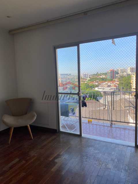 Apartamento à venda com 3 quartos, 107m² - Foto 2