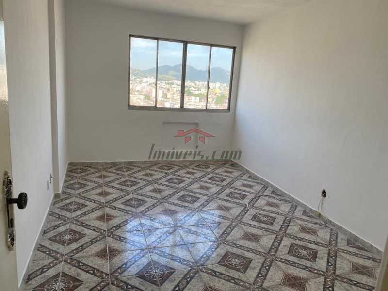 Apartamento à venda com 2 quartos, 63m² - Foto 2