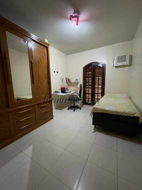 Casa de Condomínio à venda com 4 quartos, 209m² - Foto 9