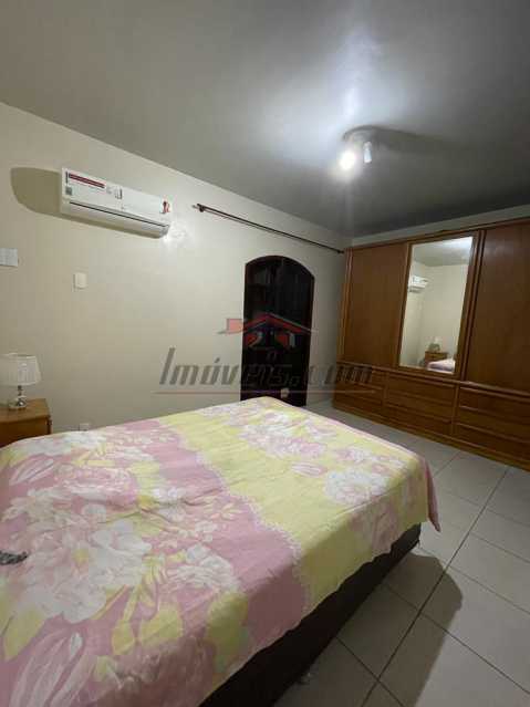 Casa de Condomínio à venda com 4 quartos, 209m² - Foto 11