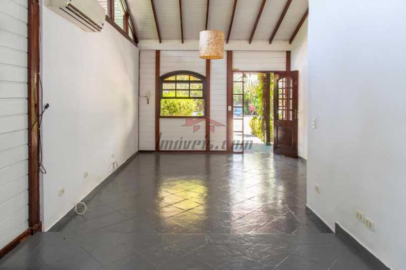 Casa à venda com 3 quartos, 220m² - Foto 10