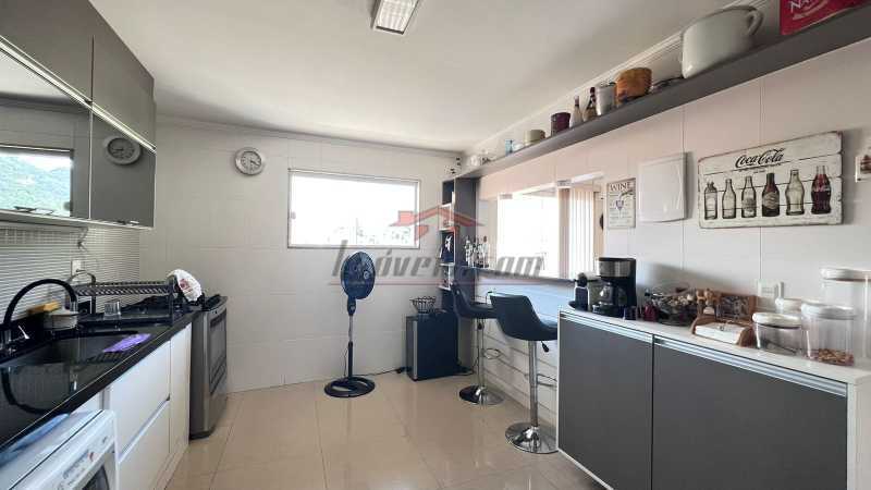 Casa de Condomínio à venda com 5 quartos, 190m² - Foto 19