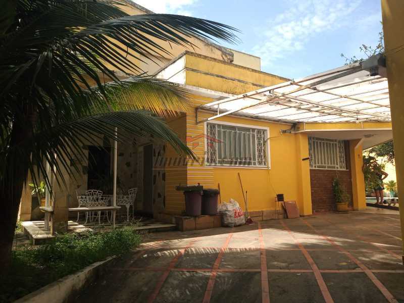 Casa à venda com 4 quartos, 350m² - Foto 1