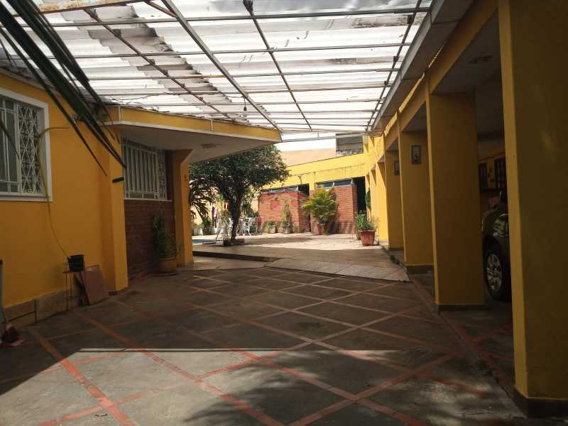 Casa à venda com 4 quartos, 350m² - Foto 20