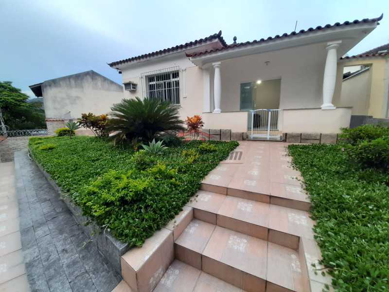 Casa à venda com 4 quartos, 450m² - Foto 1