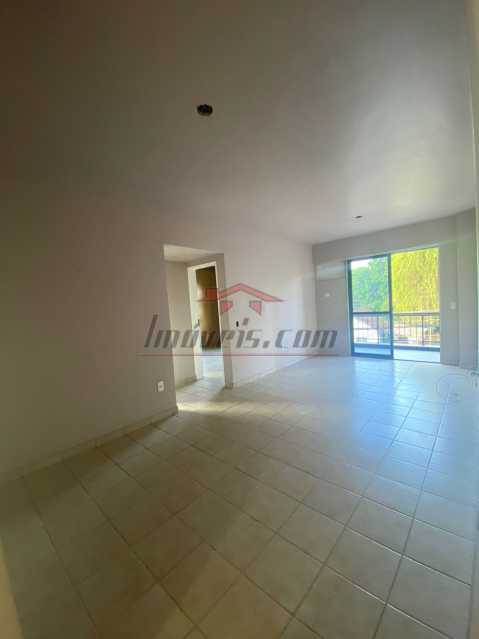 Apartamento à venda com 2 quartos, 75m² - Foto 1