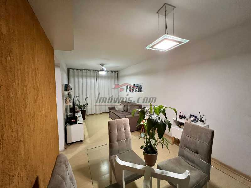 Apartamento à venda com 2 quartos, 61m² - Foto 4