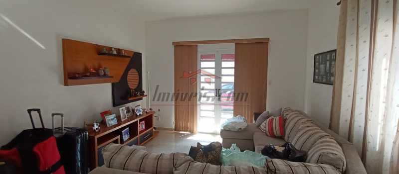 Casa à venda com 2 quartos, 120m² - Foto 12