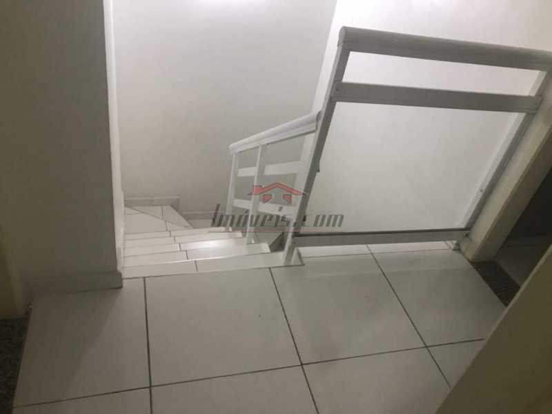 Casa de Vila à venda com 3 quartos, 100m² - Foto 2