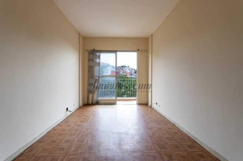 Apartamento à venda com 2 quartos, 74m² - Foto 1