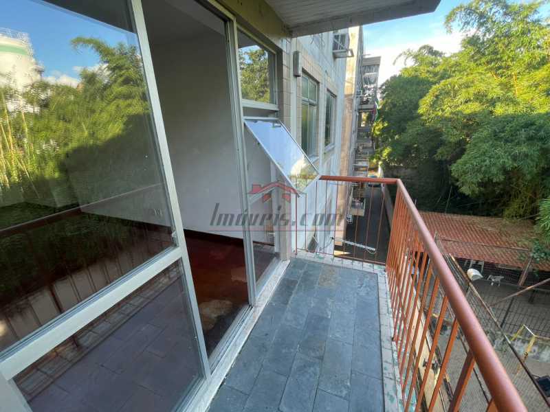 Apartamento à venda com 2 quartos, 61m² - Foto 5