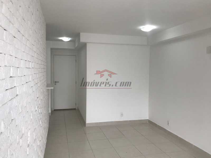 Apartamento à venda com 2 quartos, 61m² - Foto 7