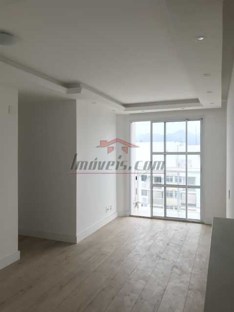 Apartamento à venda com 2 quartos, 61m² - Foto 3